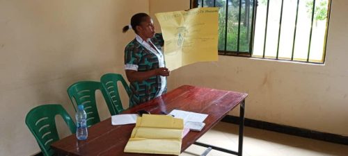 Matron-pa-Itobo-secondary-haller-i-utbildningen